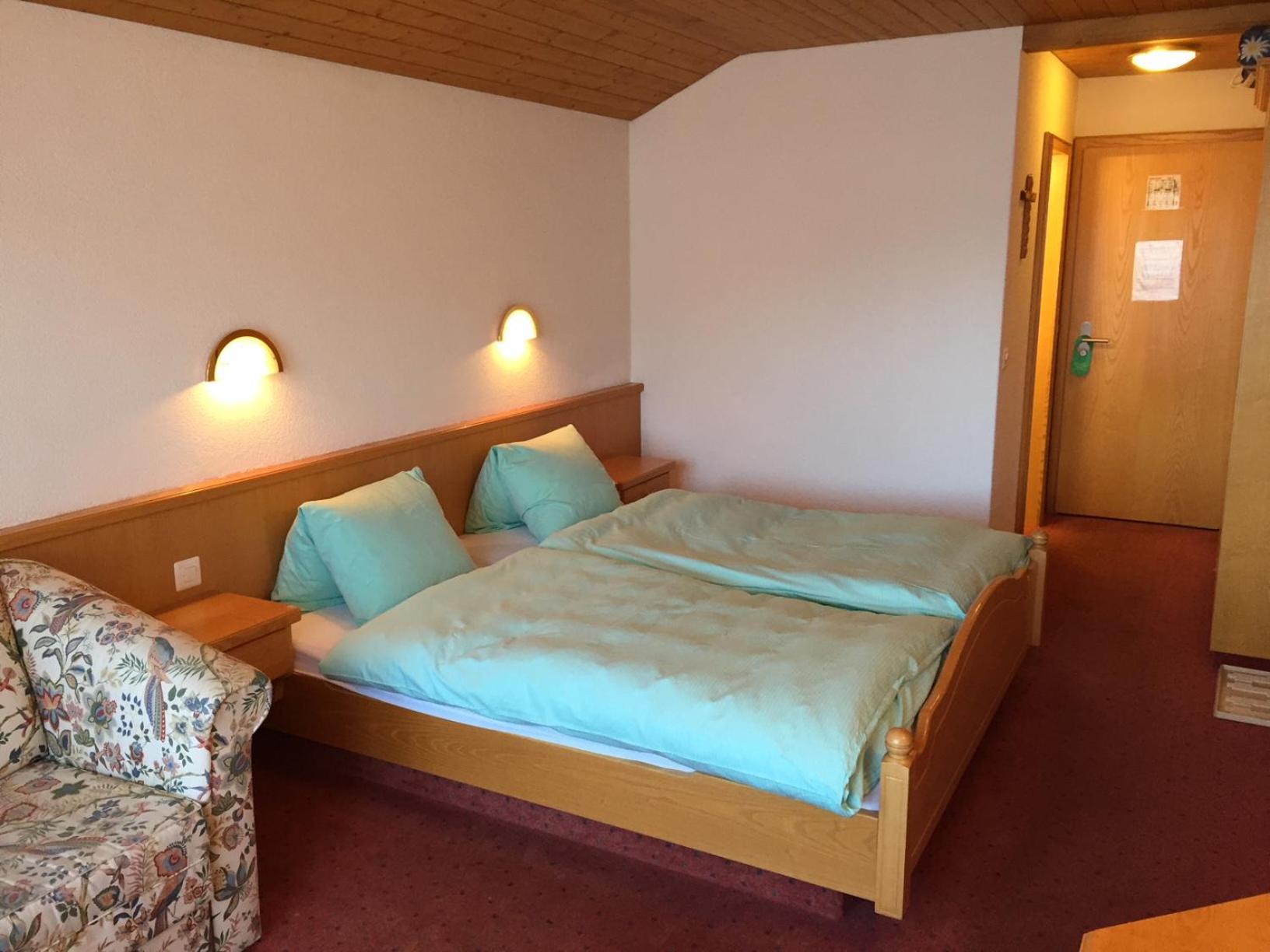 Hotel Restaurant Rothorn Visperterminen Экстерьер фото