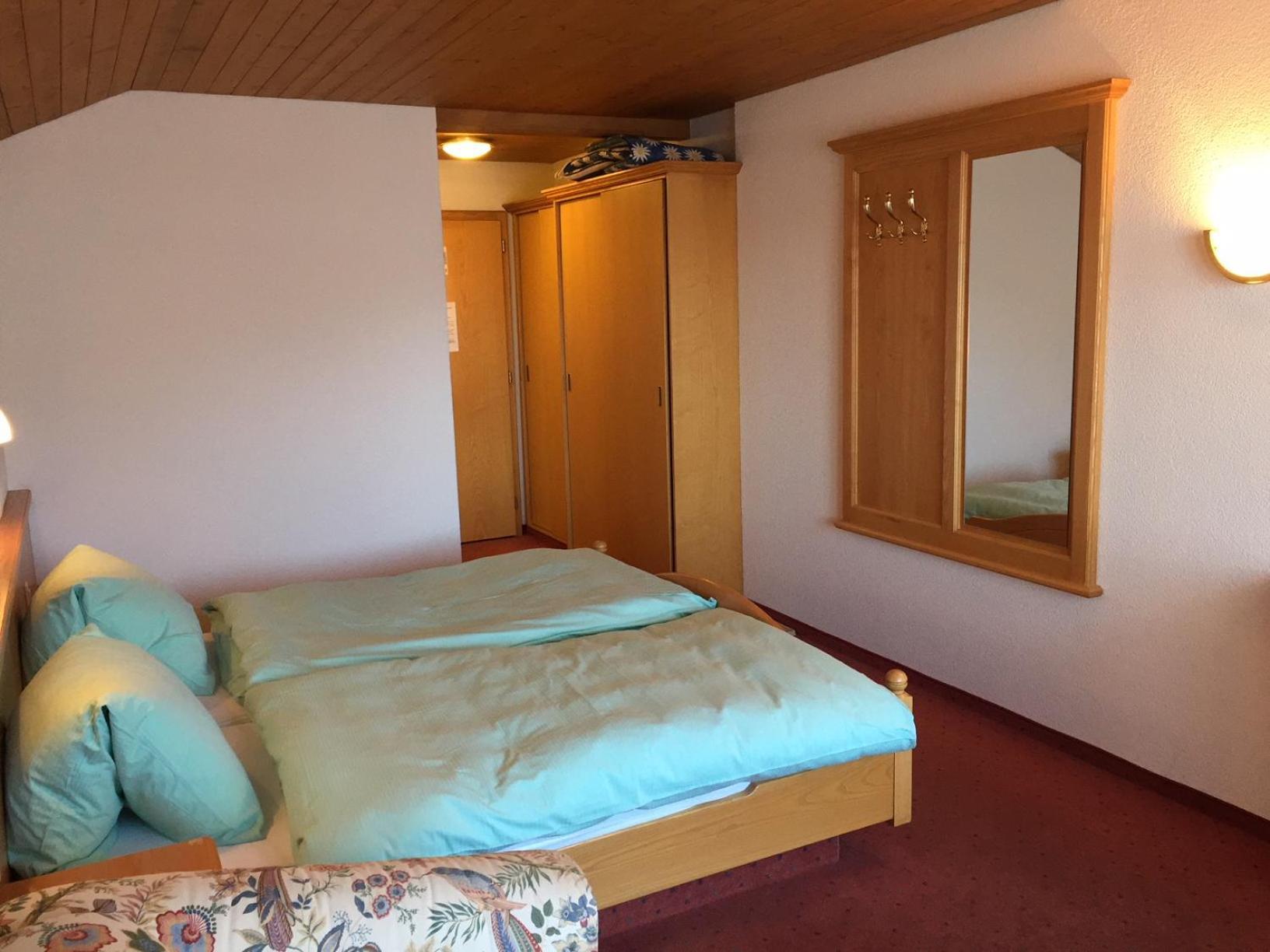 Hotel Restaurant Rothorn Visperterminen Экстерьер фото